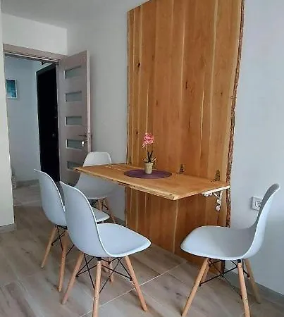 Авиа- Бижу В Полите На Царевец Apartamento