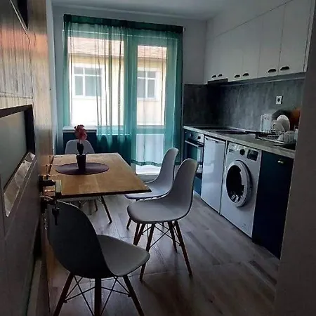 Авиа- Бижу В Полите На Царевец Apartamento *